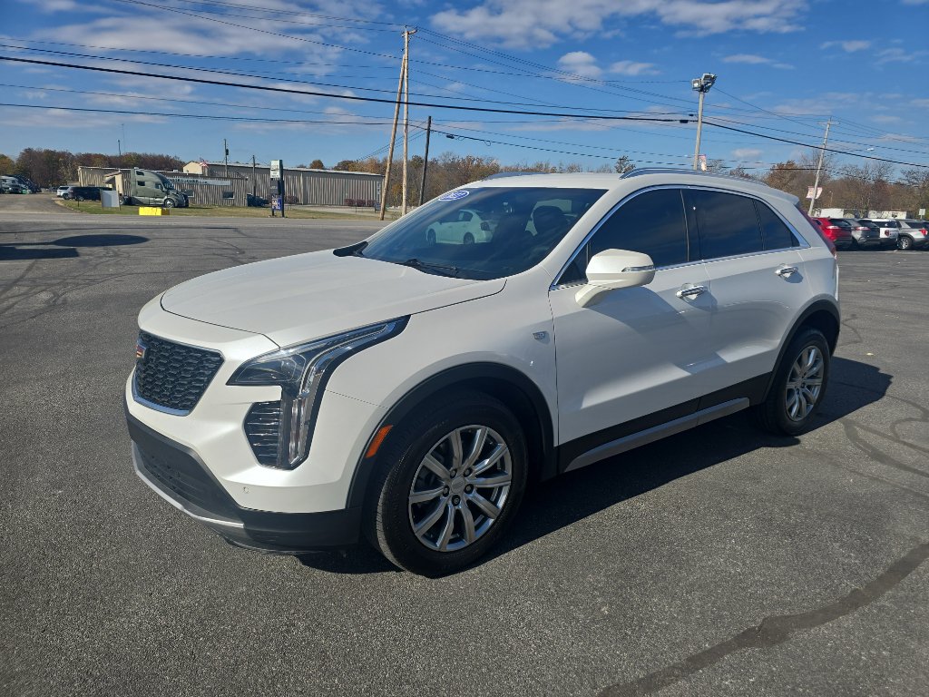 Used 2022 Cadillac XT4 Premium Luxury w/ Cold Weather Package AWD/4WD image 2