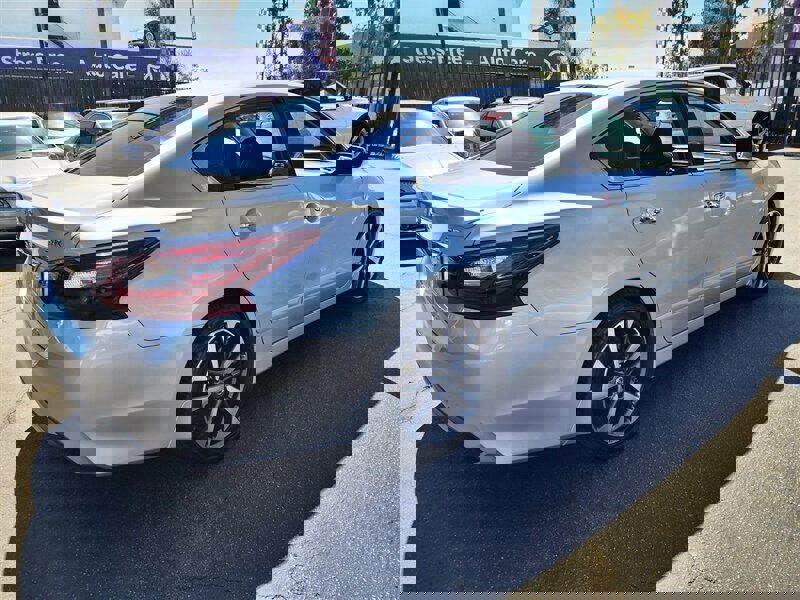 Used 2017 Nissan Altima 2.5 SR image 14