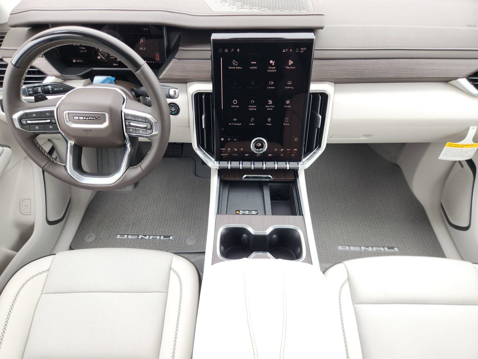 New 2026 GMC Acadia Denali w/ Super Cruise Package FWD image 30