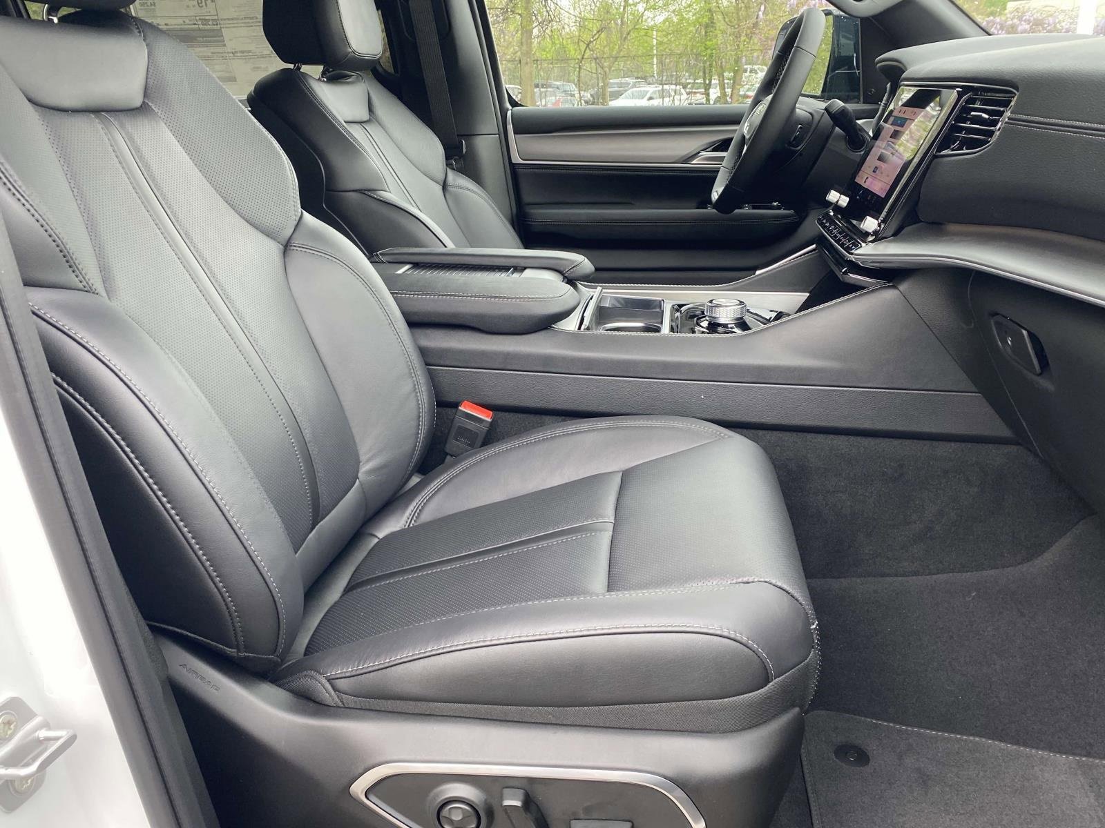 New 2025 Jeep Wagoneer Series II image 9