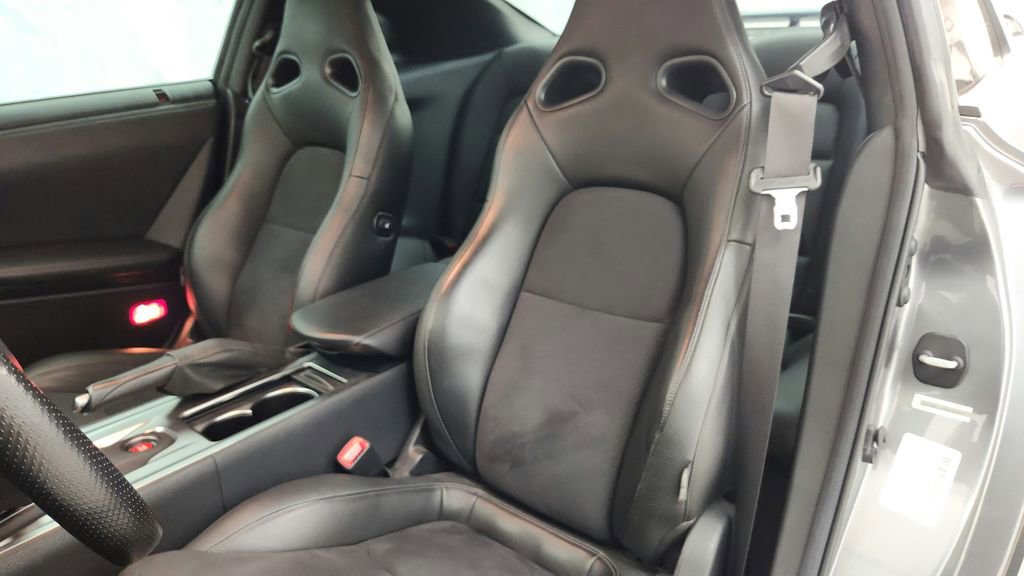 Used 2009 Nissan GT-R Premium AWD/4WD image 29