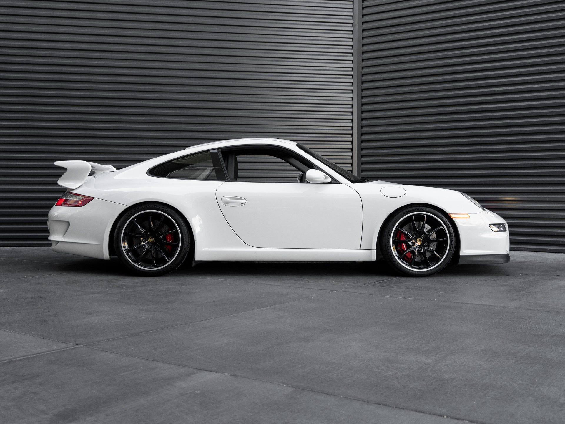 Used 2007 Porsche 911 GT3 RWD image 8