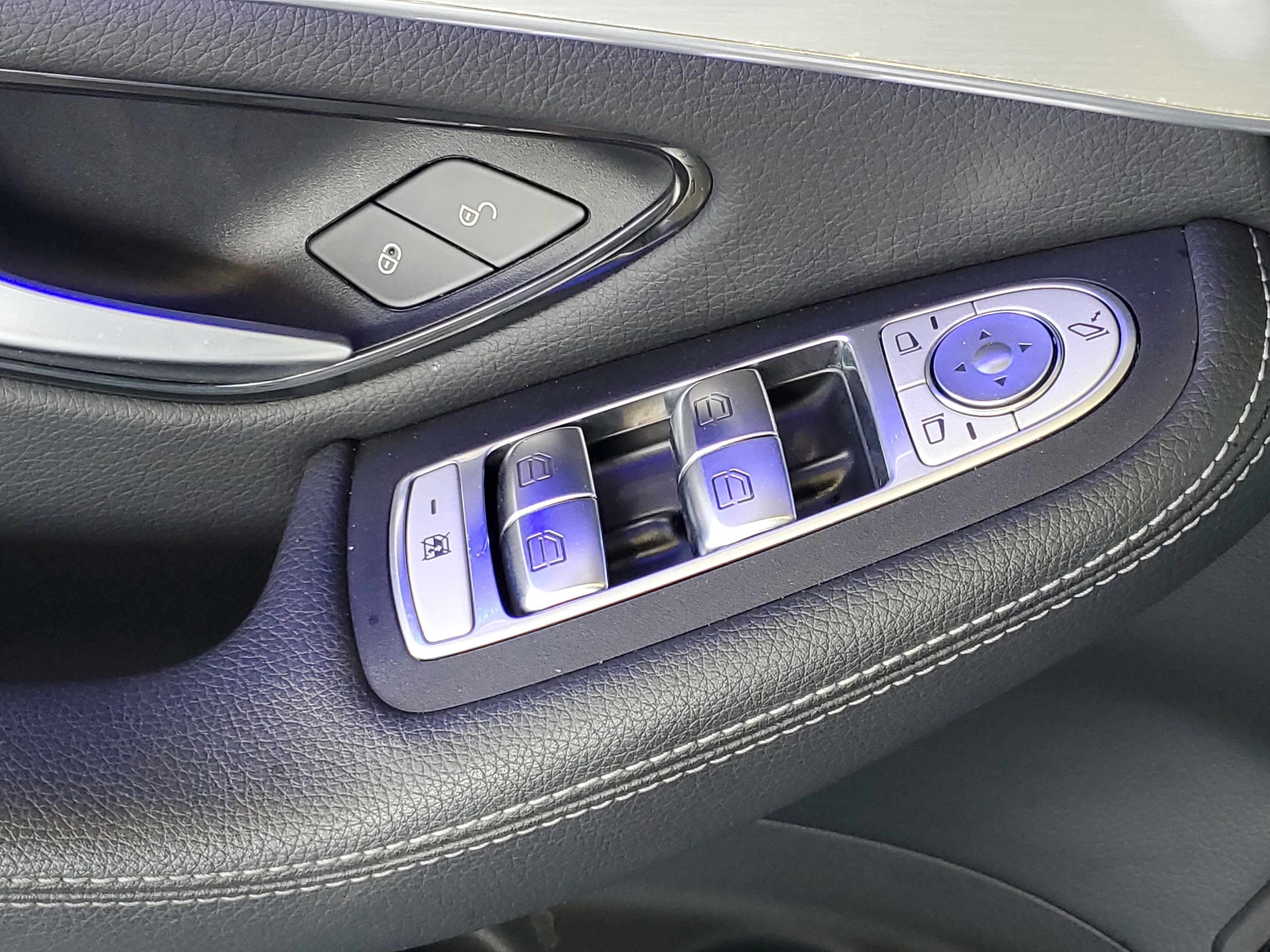 Used 2022 Mercedes-Benz GLC 300 image 15