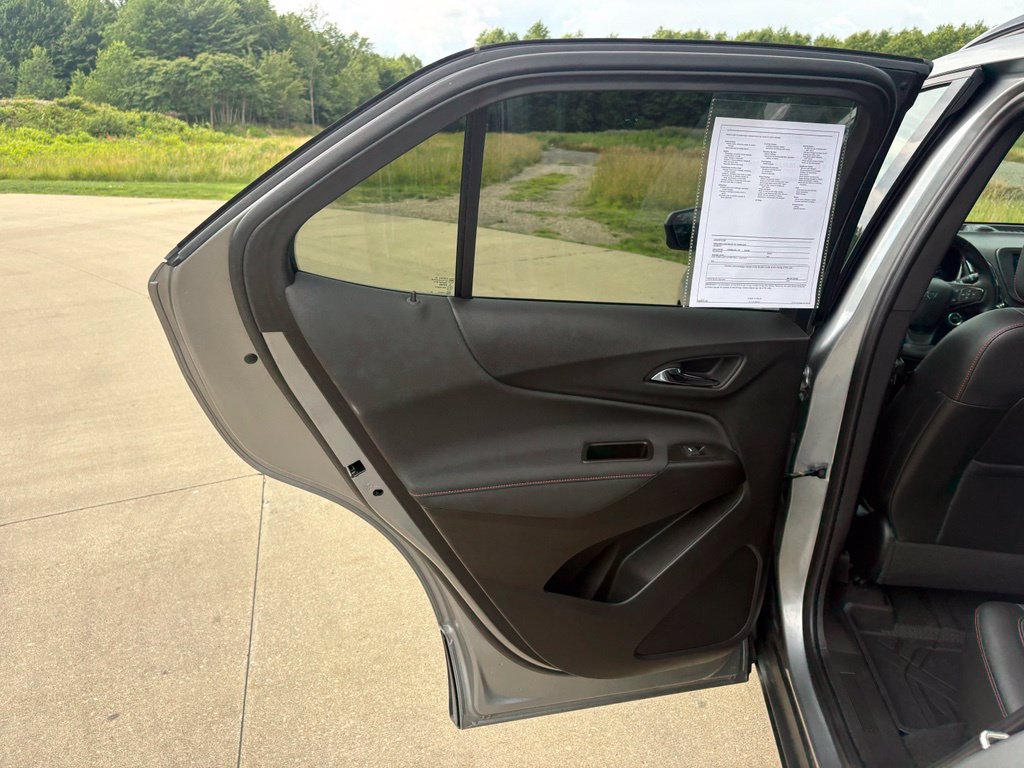 Used 2024 Chevrolet Equinox RS FWD image 39