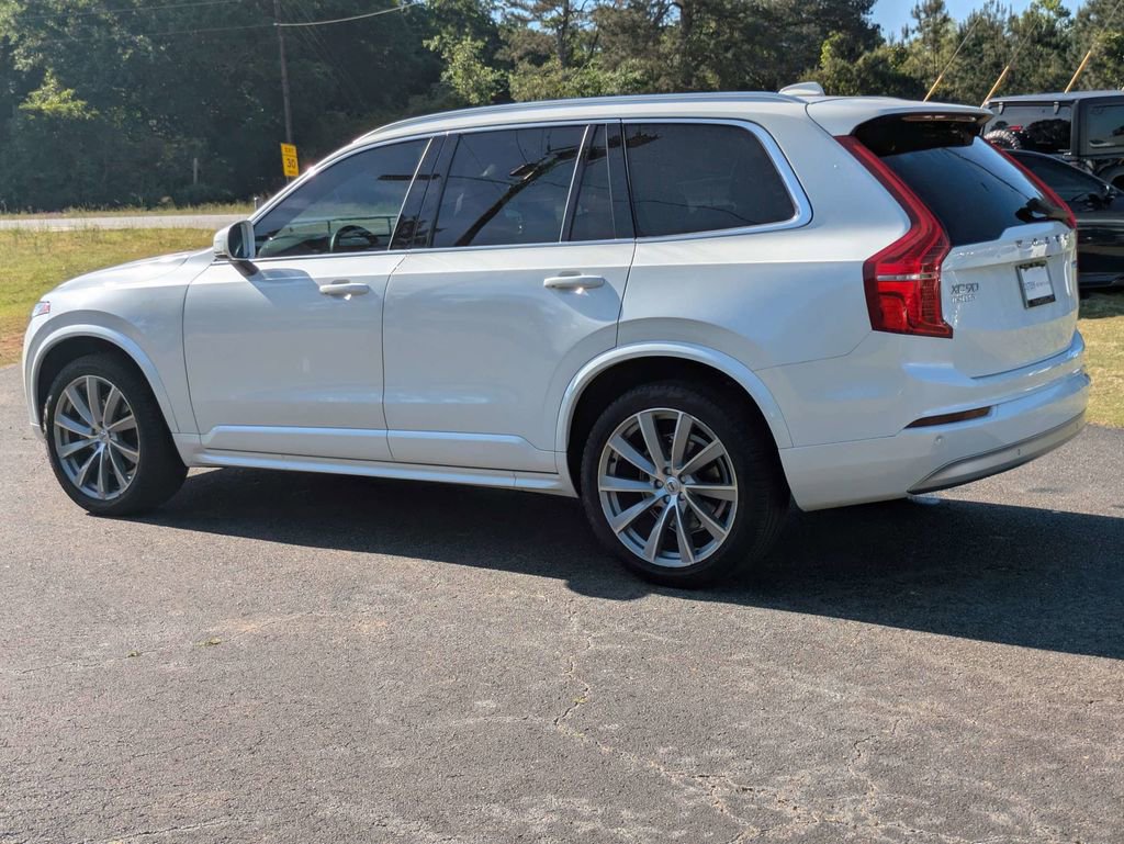 Used 2022 Volvo XC90 T6 Momentum AWD/4WD image 4
