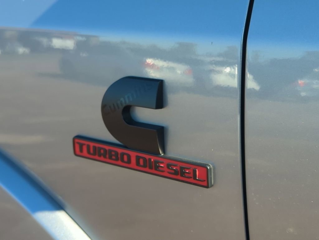 Used 2024 RAM 3500 Limited image 32