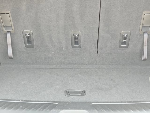 Used 2025 Chevrolet Tahoe LS RWD image 34