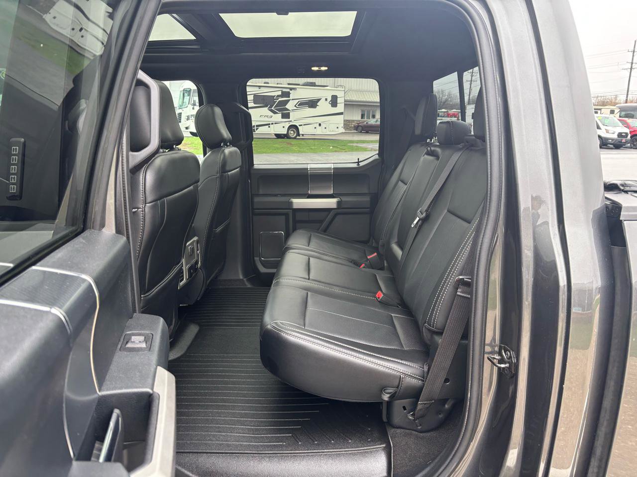 Used 2019 Ford F150 Lariat image 10