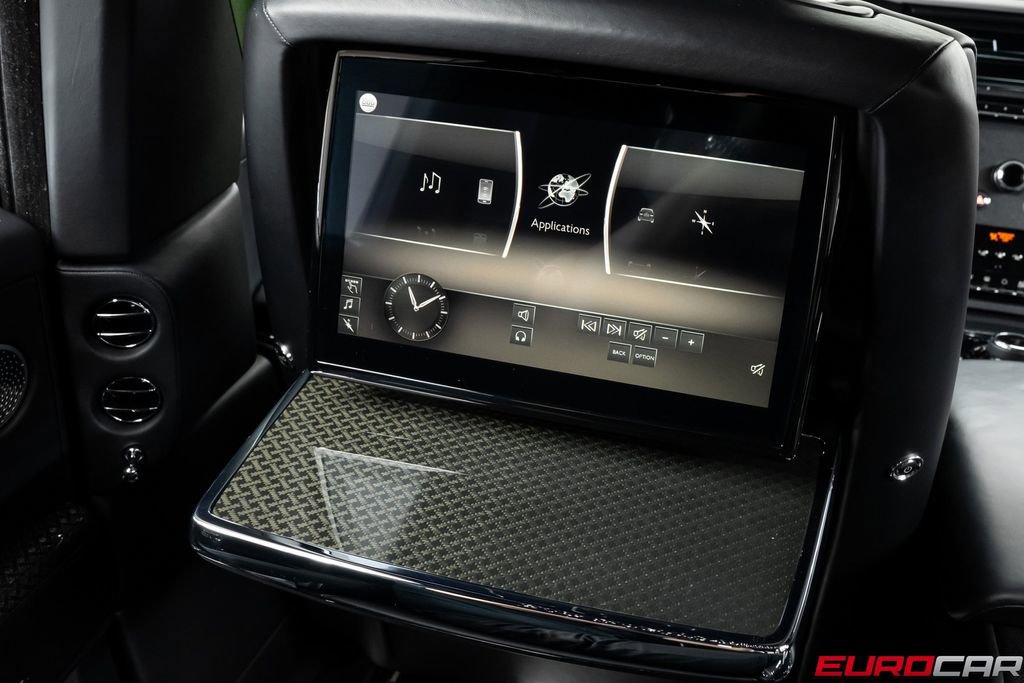 Used 2020 Rolls-Royce Cullinan Black Badge image 24