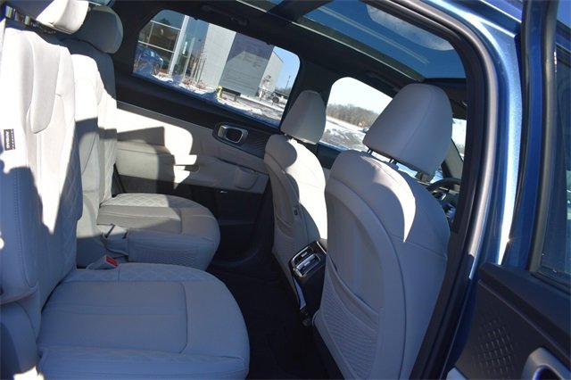 Used 2026 Kia Sorento SX Prestige image 16