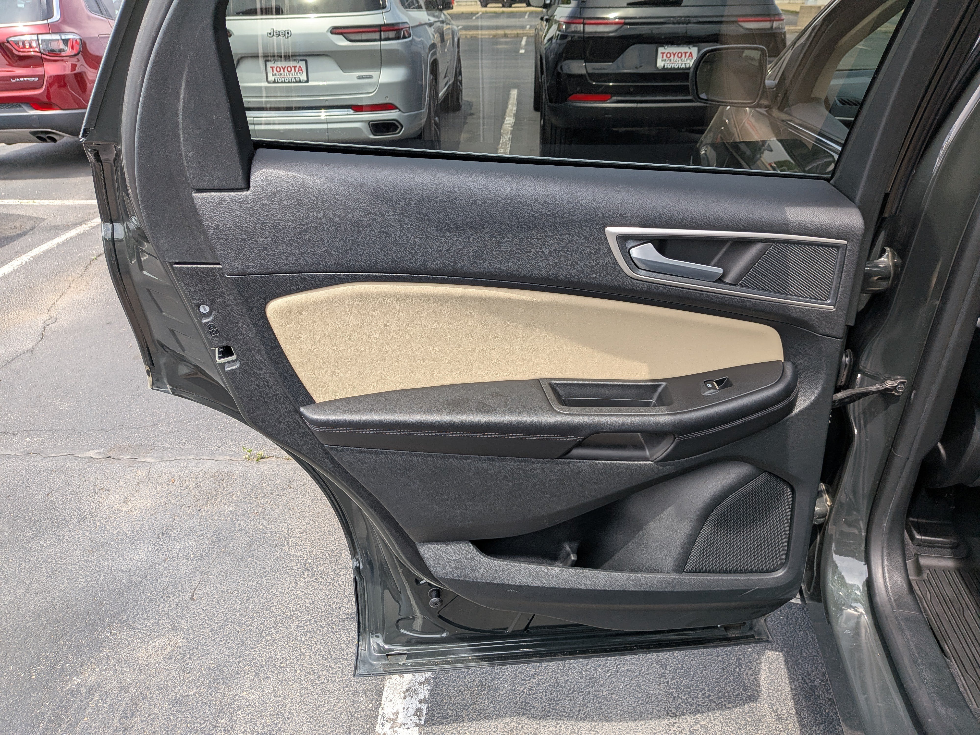 Used 2024 Ford Edge SEL w/ Convenience Package AWD/4WD image 22