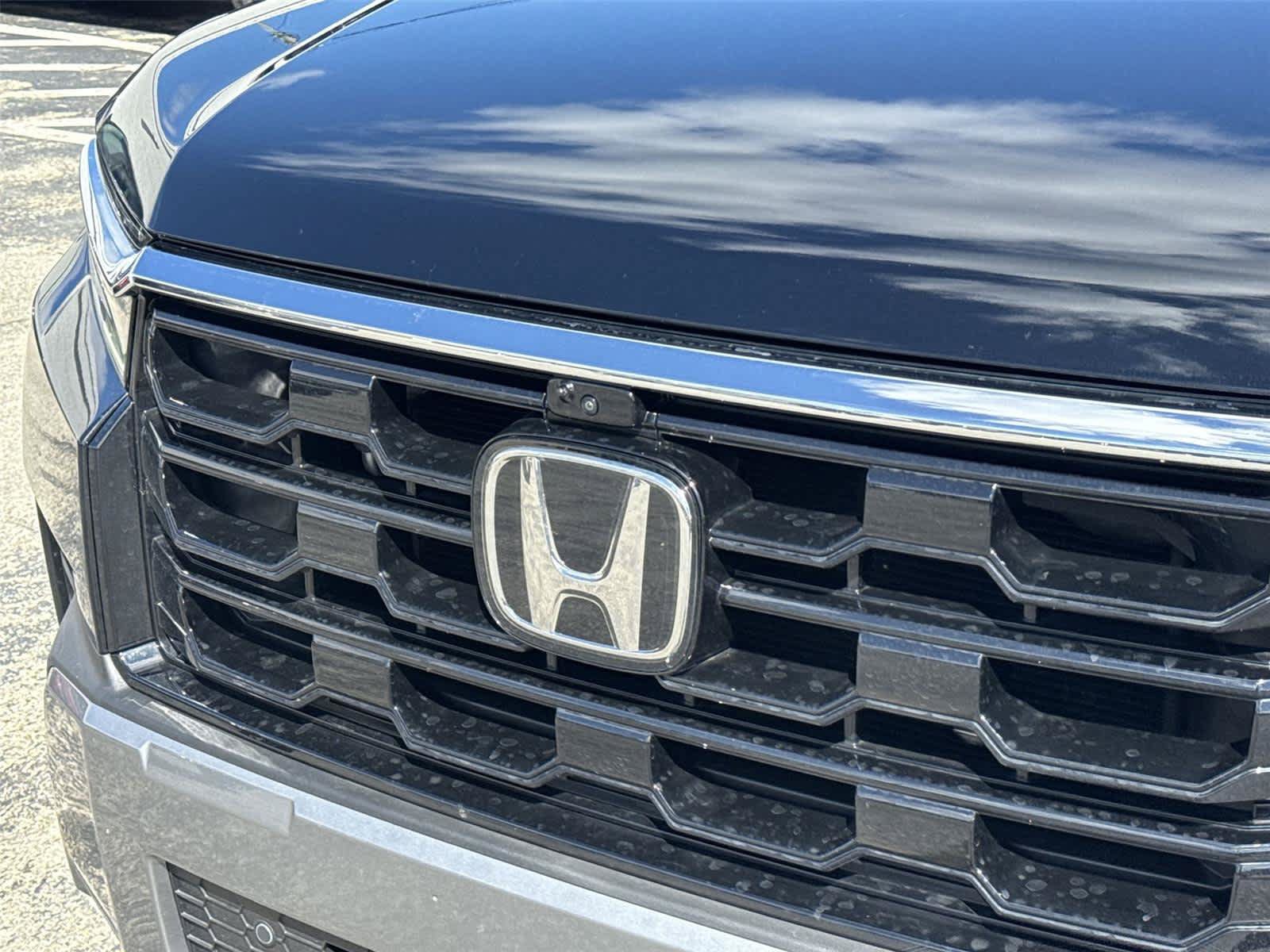 Used 2026 Honda Pilot Touring image 10