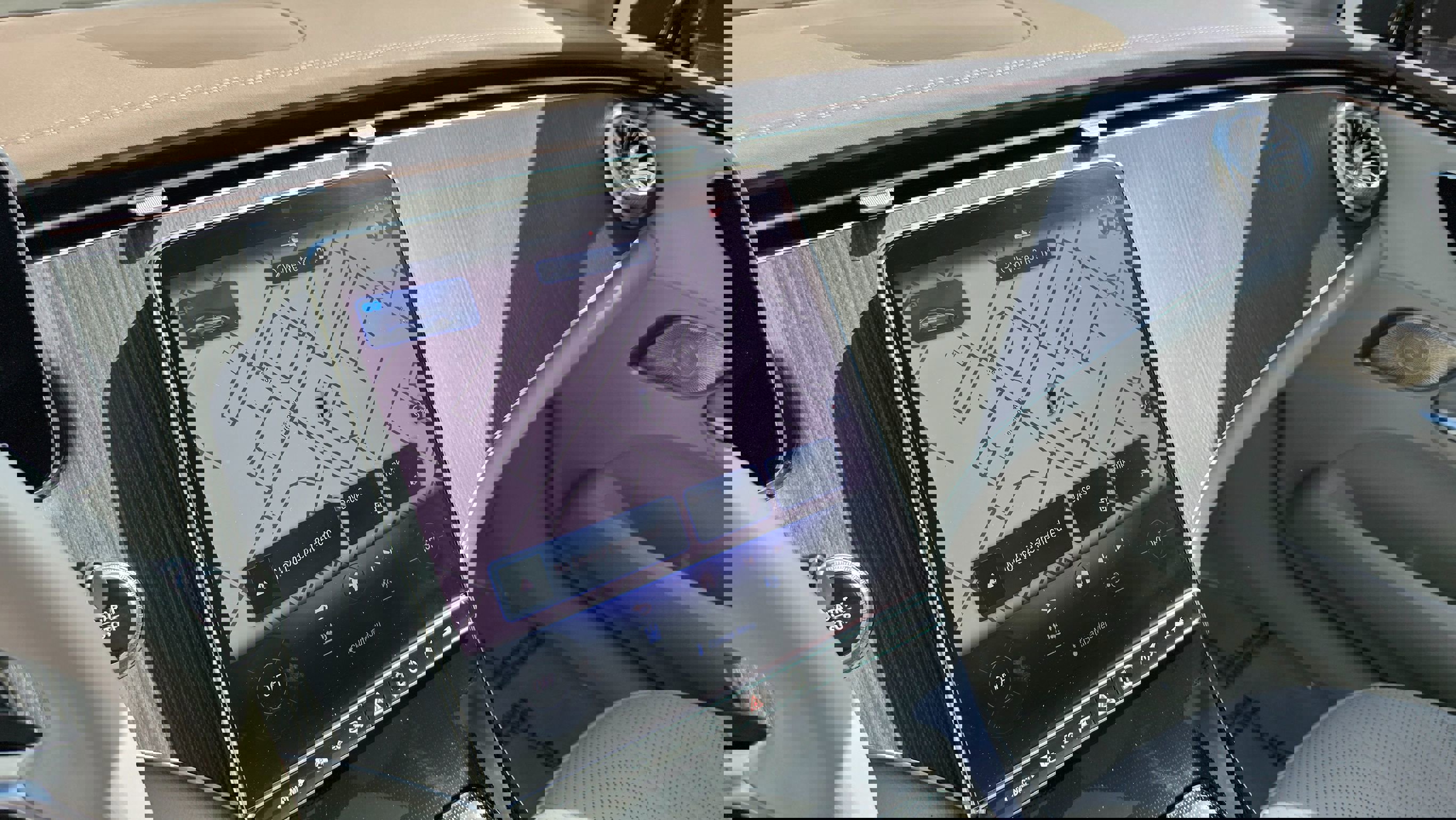 Used 2023 Mercedes-Benz EQE 500 4MATIC Sedan w/ Exclusive Trim Package image 37