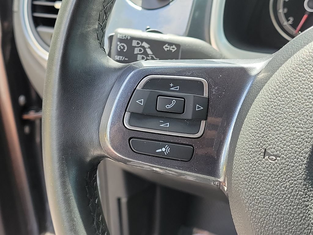 Used 2019 Volkswagen Beetle 2.0T S FWD image 26
