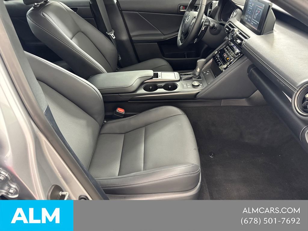 Used 2025 Lexus IS 300 w/ Premium Package RWD image 17
