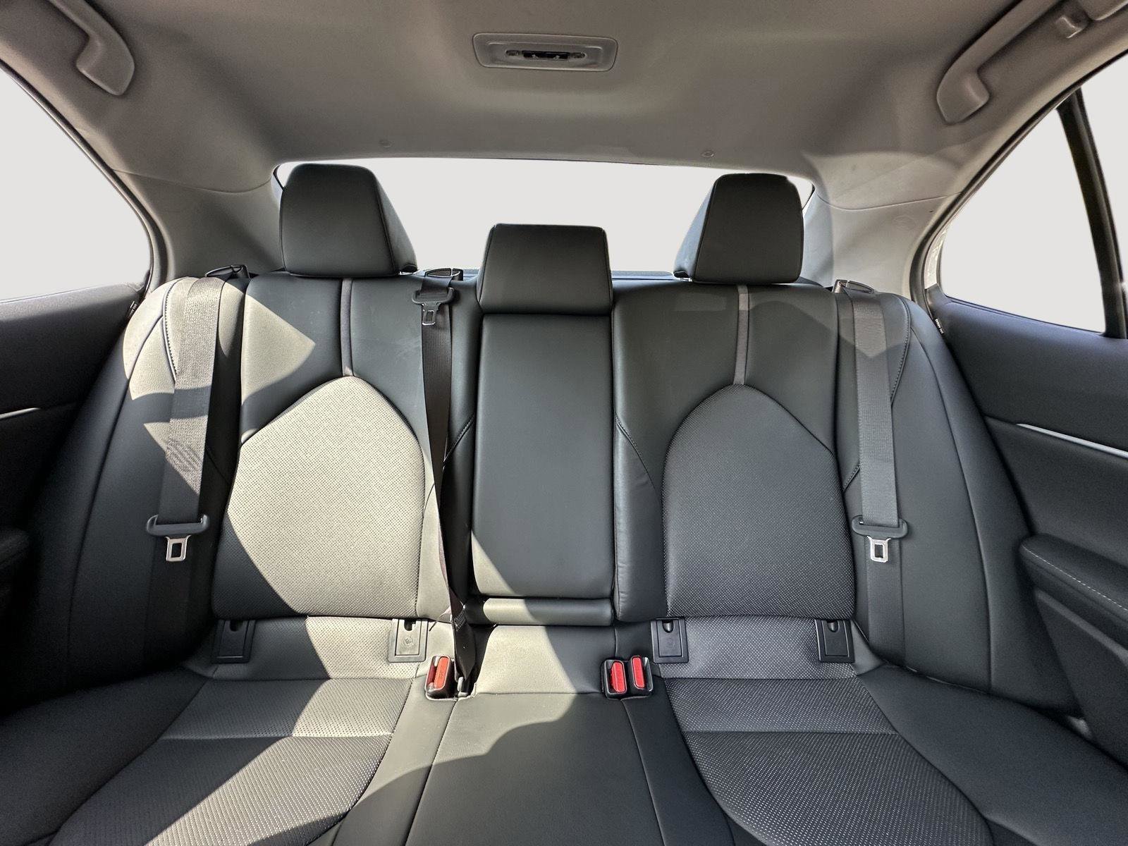 Used 2023 Toyota Camry XLE image 13