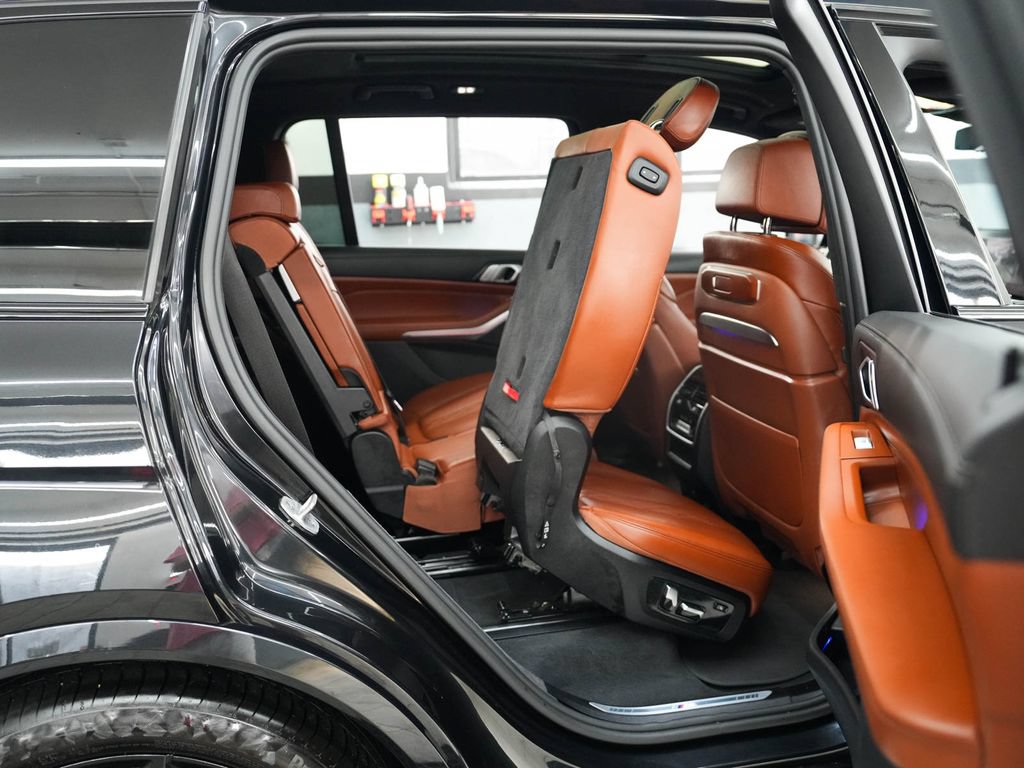 Used 2023 BMW X7 xDrive40i w/ M Sport Package AWD/4WD image 37