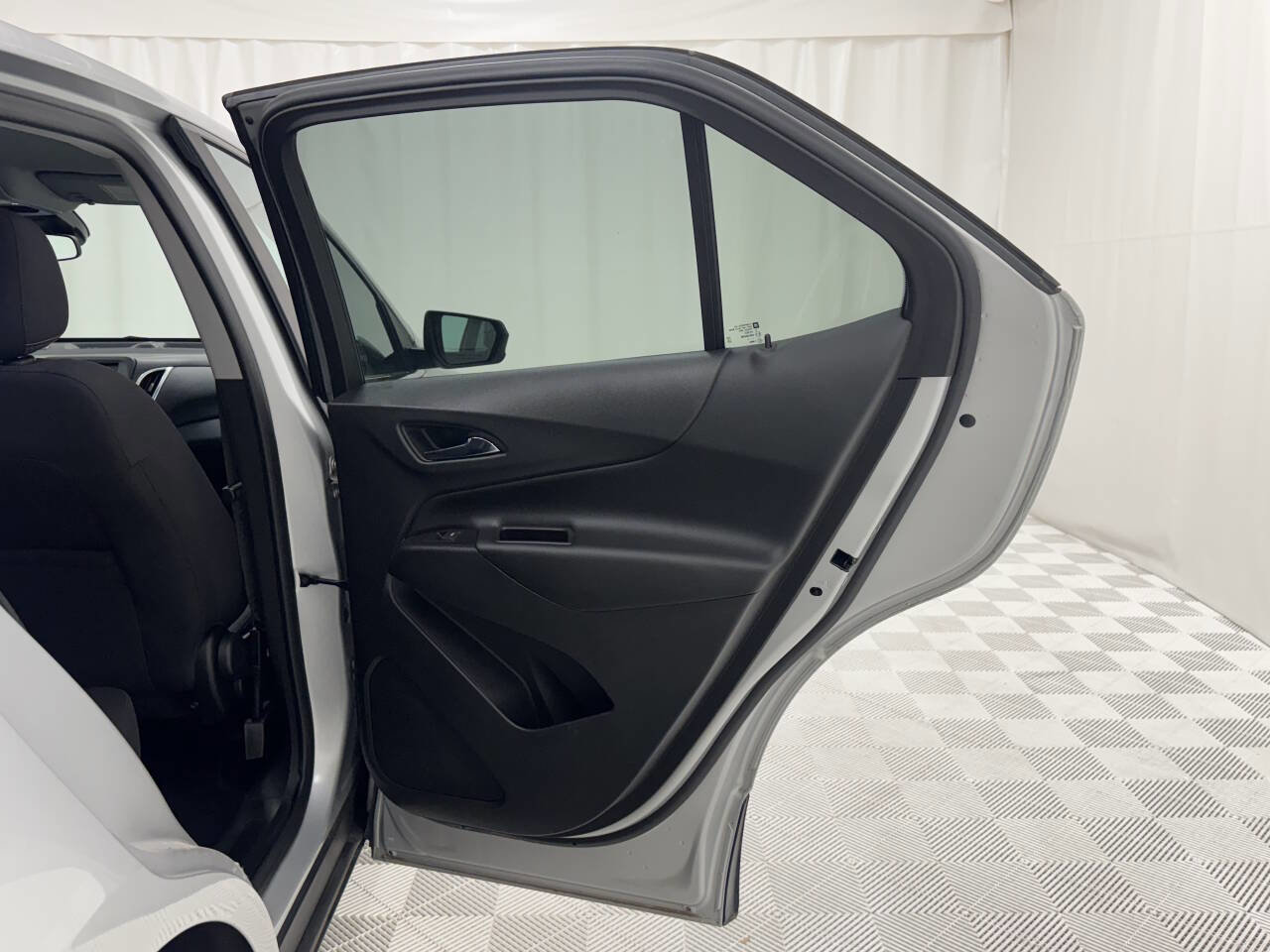 Used 2022 Chevrolet Equinox LT w/ Driver Convenience Package image 25