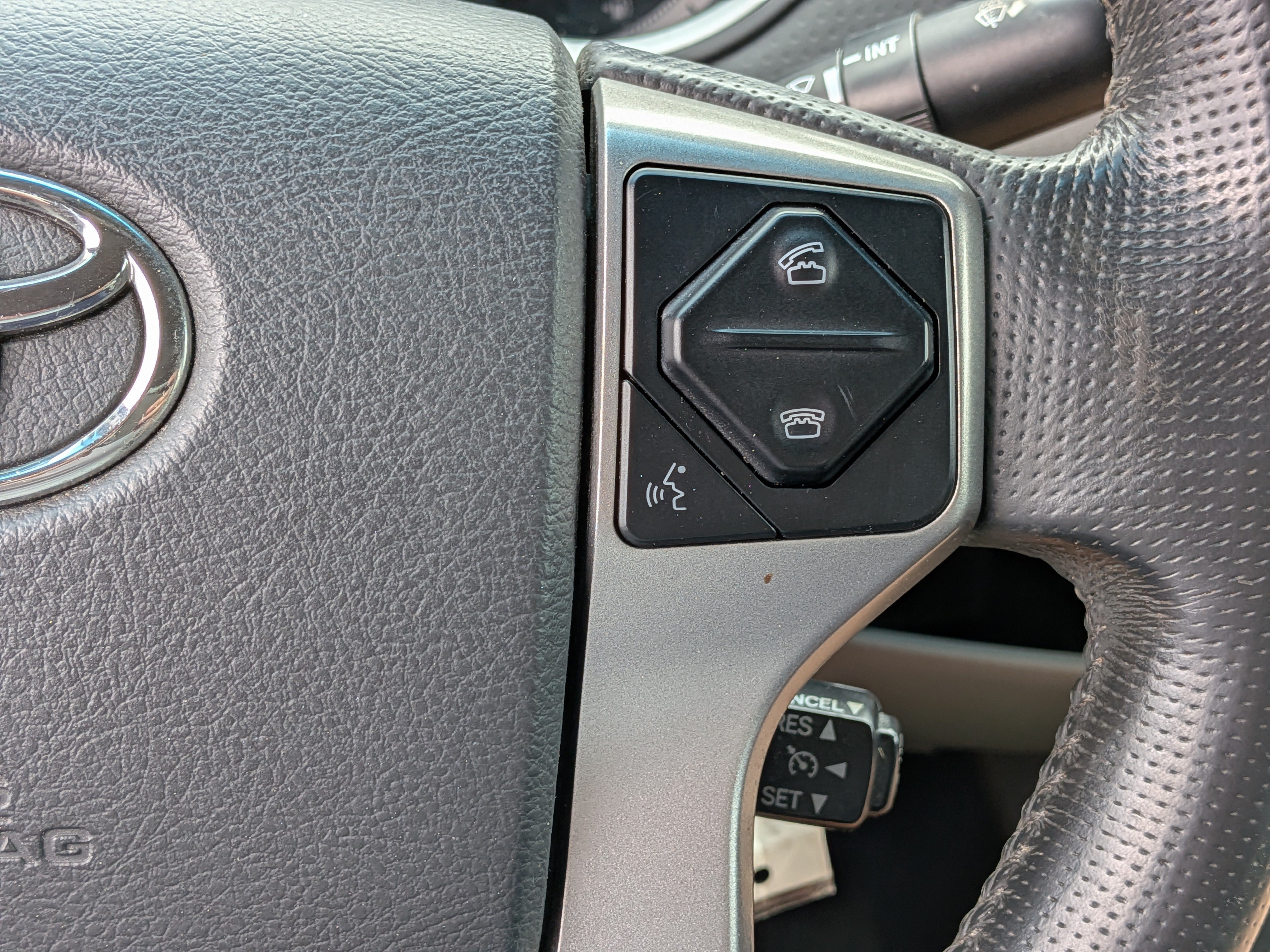 Used 2015 Toyota Tacoma PreRunner w/ SR5 Package RWD image 24