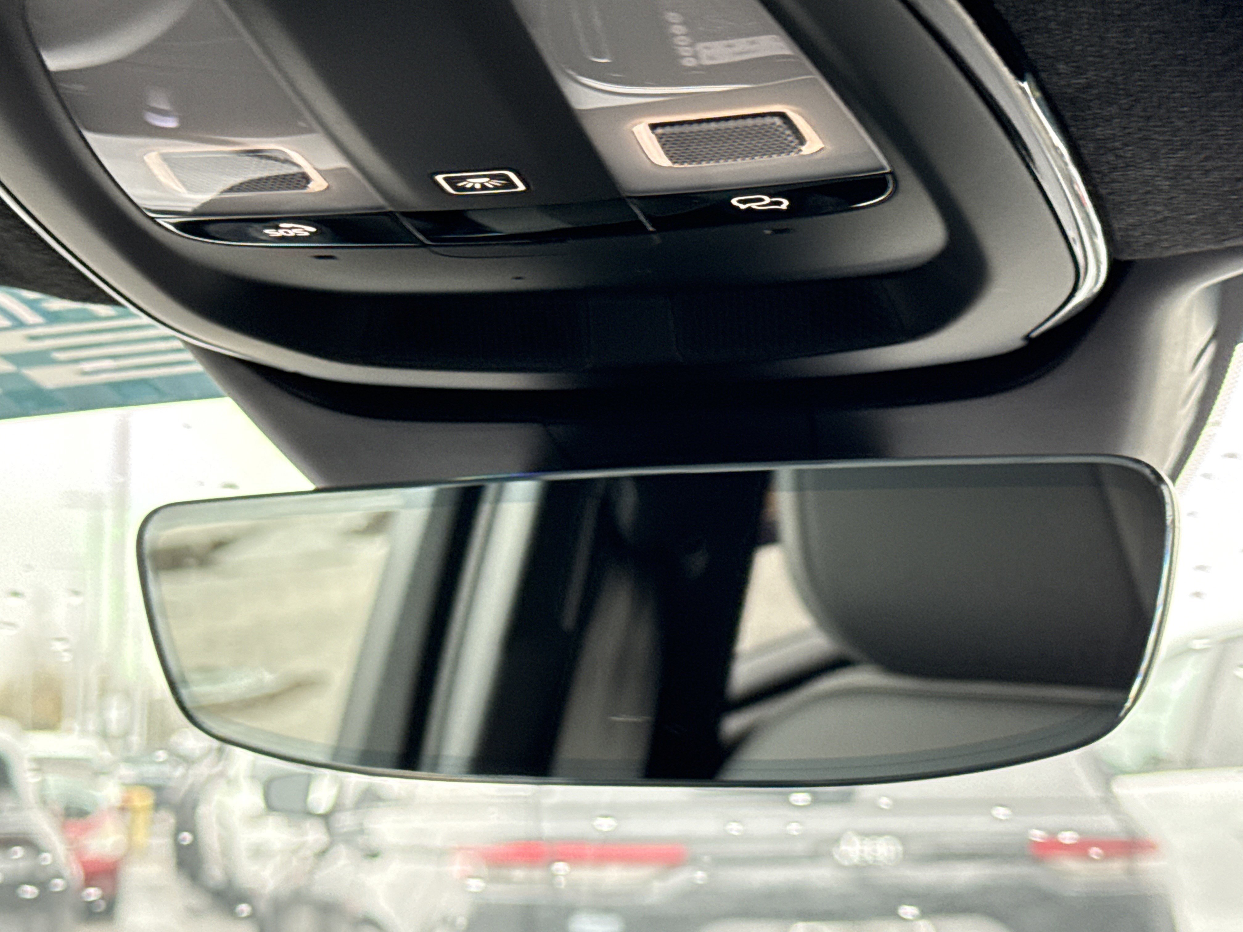 Used 2023 Volvo XC40 Recharge Core image 26