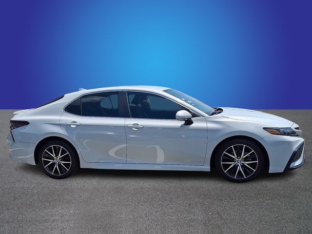 Used 2023 Toyota Camry SE w/ Convenience Package FWD image 4