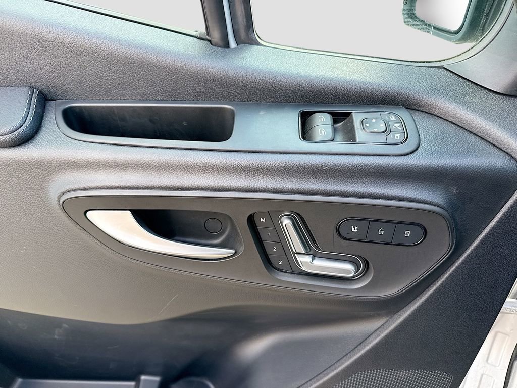 Used 2022 Mercedes-Benz Sprinter 2500 image 18