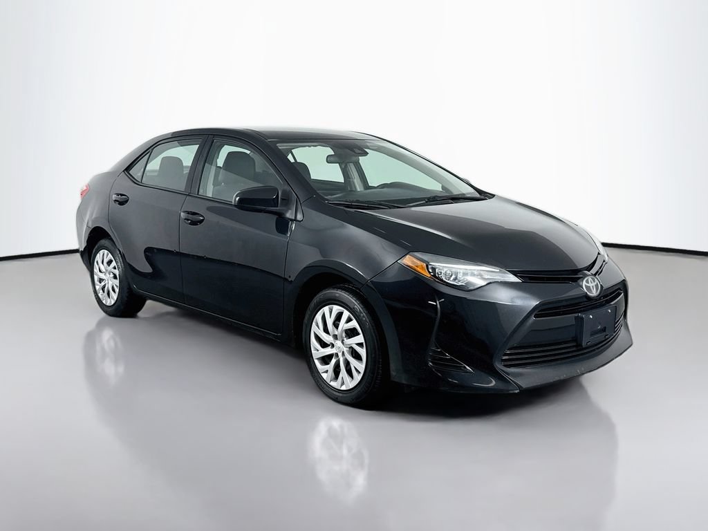 Certified 2018 Toyota Corolla LE FWD image 3