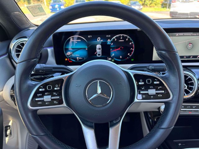 Used 2021 Mercedes-Benz A 220 4MATIC image 33