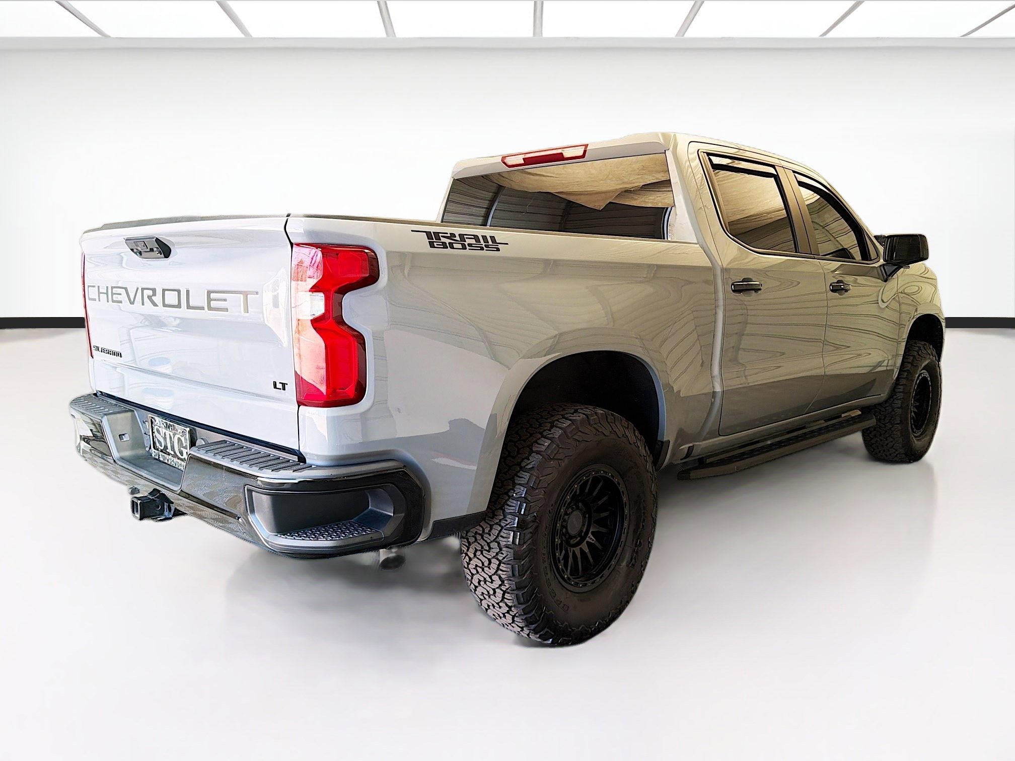 Used 2024 Chevrolet Silverado 1500 LT Trail Boss w/ Protection Package AWD/4WD image 4
