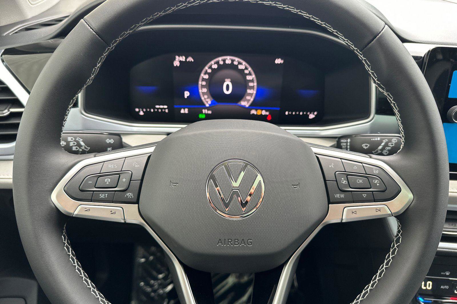 New 2026 Volkswagen Taos SE AWD/4WD image 22