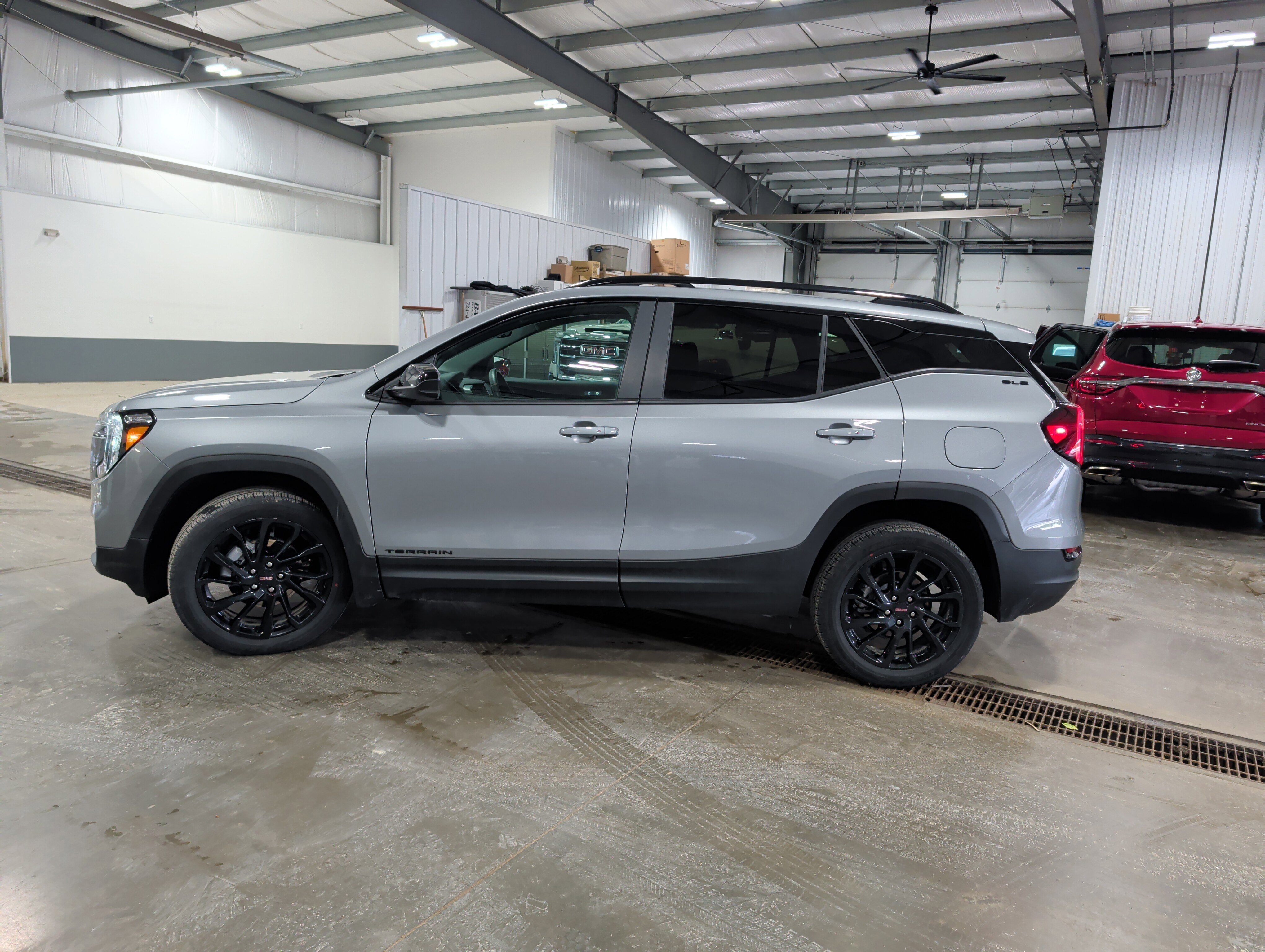 Used 2024 GMC Terrain SLE w/ Driver Convenience Package AWD/4WD image 5