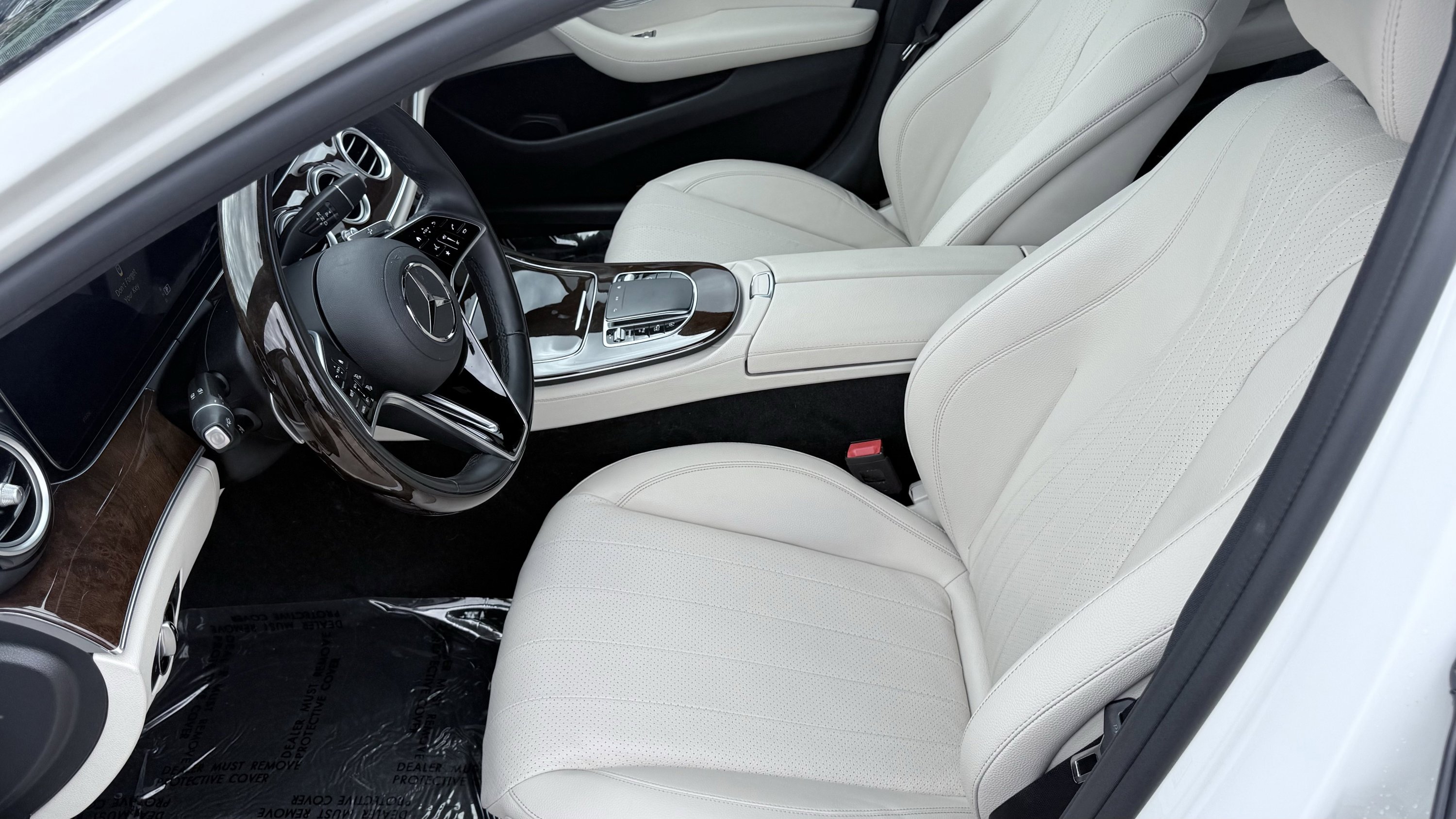 Used 2023 Mercedes-Benz E 350 Sedan image 23