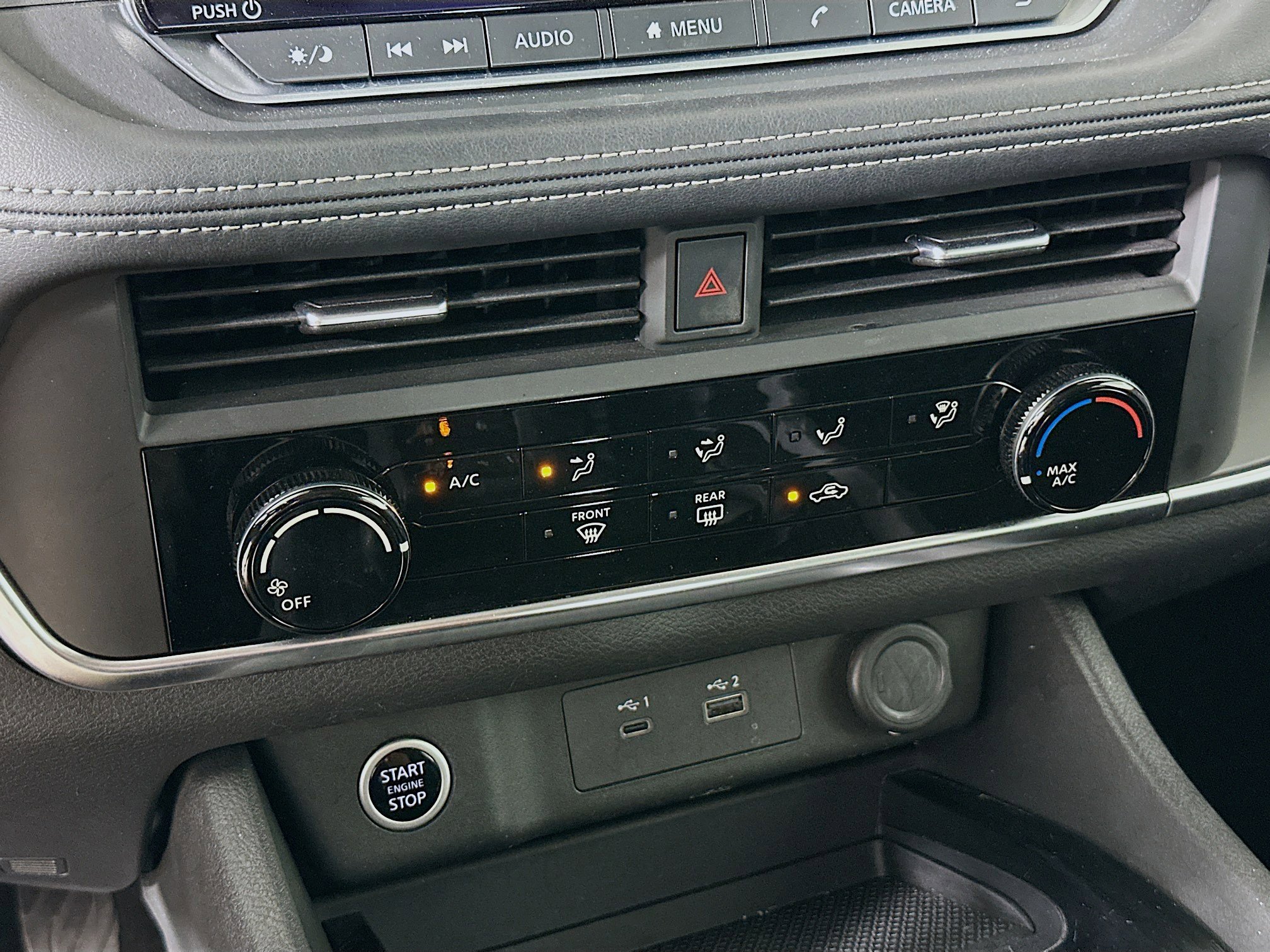 Used 2023 Nissan Rogue S image 23