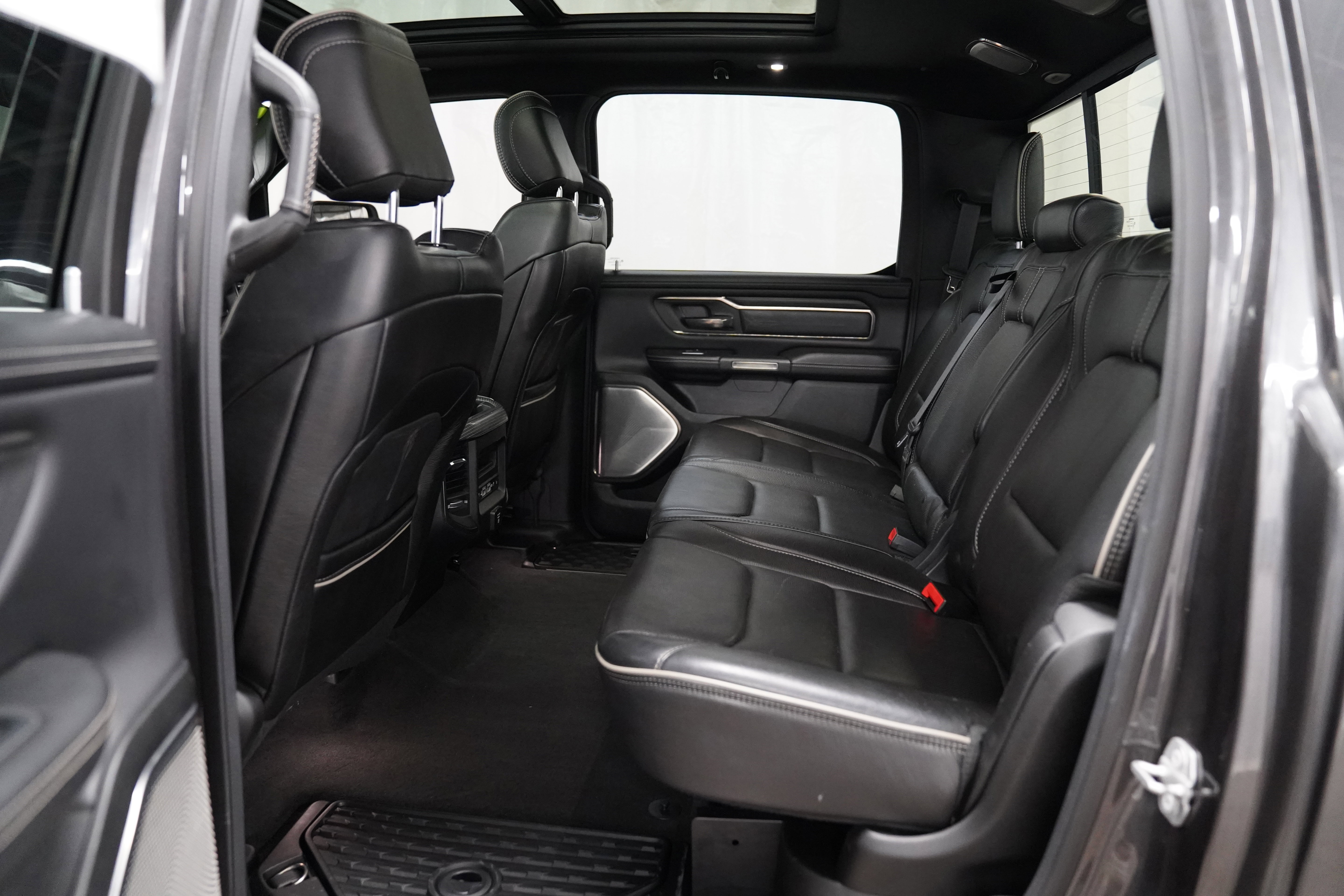 Used 2019 RAM 1500 Limited AWD/4WD image 5