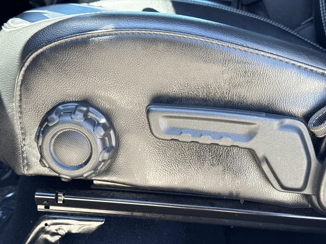 Used 2018 Jeep Wrangler Unlimited Sahara AWD/4WD image 19