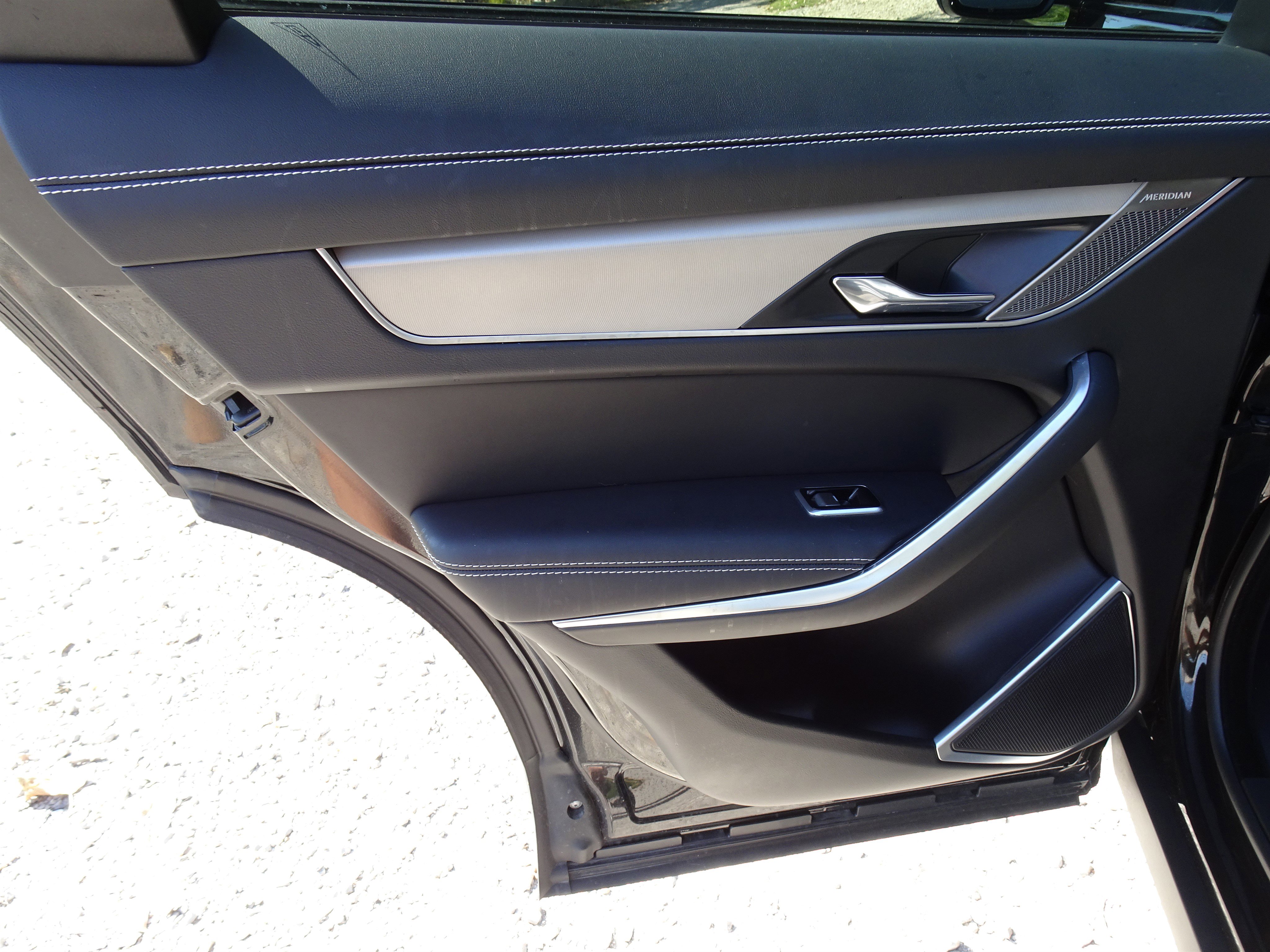 Certified 2025 Jaguar F-PACE R-Dynamic S image 20