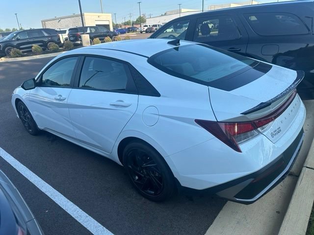 Used 2026 Hyundai Elantra Sport FWD image 9