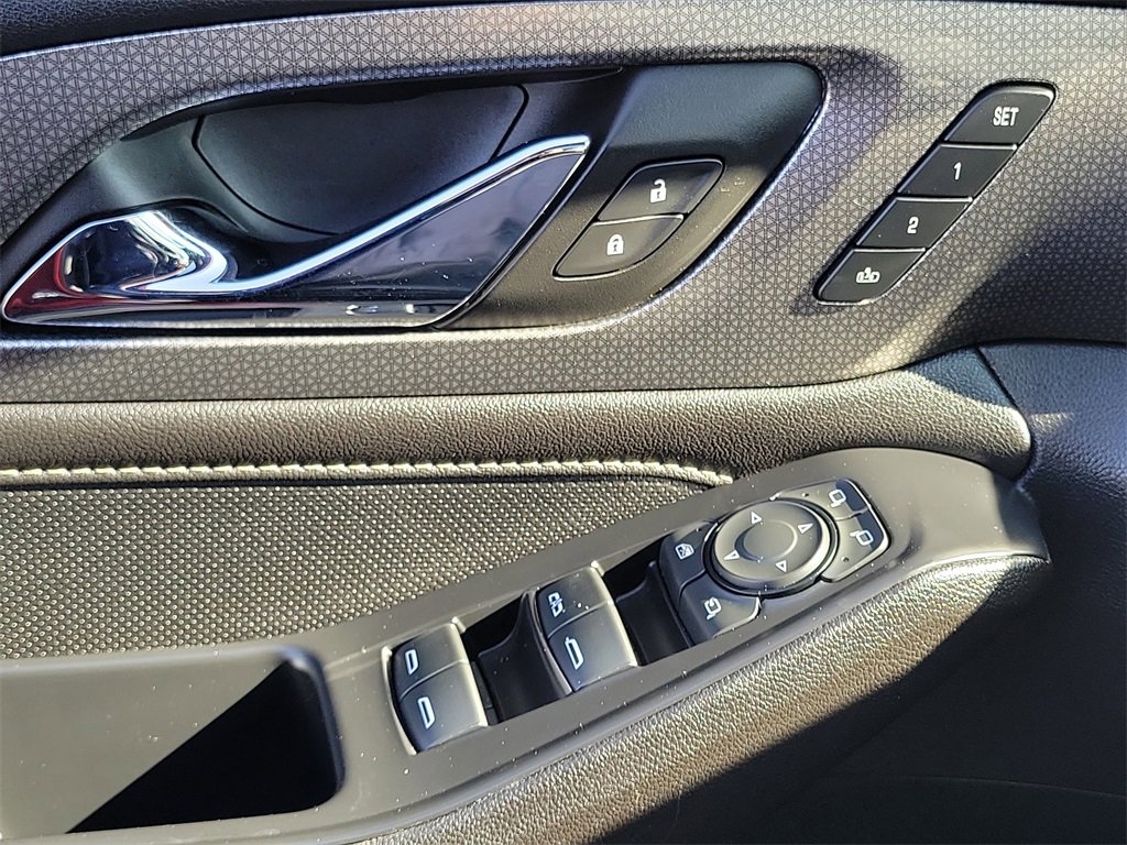 Certified 2022 Chevrolet Traverse Premier w/ Redline Edition image 14