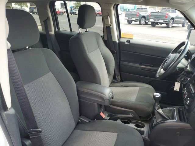 Used 2014 Jeep Patriot Latitude image 23