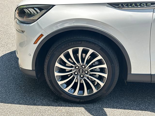 Used 2023 Lincoln Aviator Reserve w/ Equipment Group 201A RWD image 14