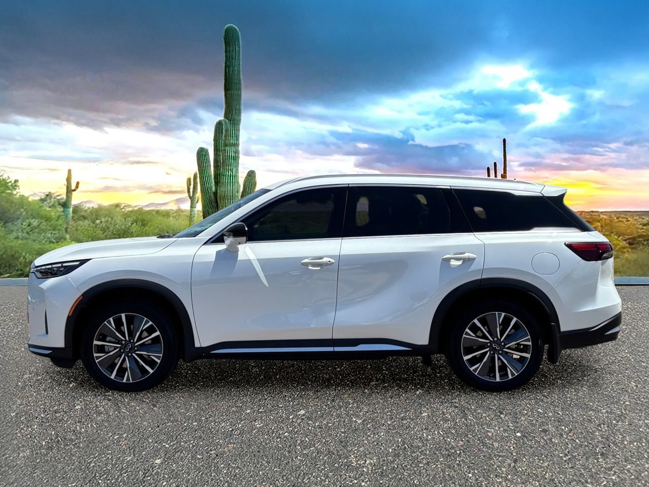 Certified 2026 INFINITI QX60 Luxe w/ Cargo Package FWD image 3
