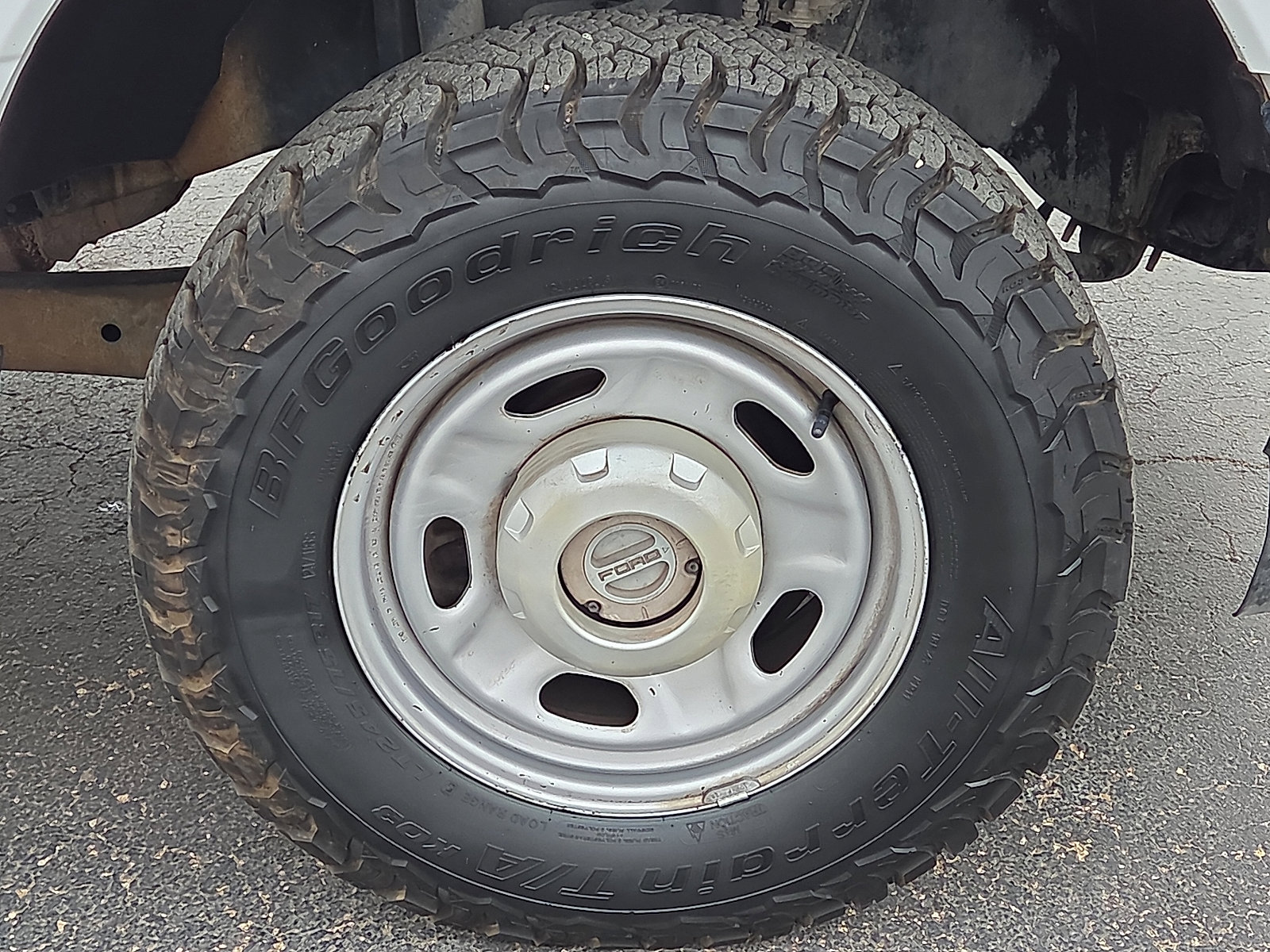 Used 2017 Ford F250 XL w/ Power Equipment Group AWD/4WD image 7