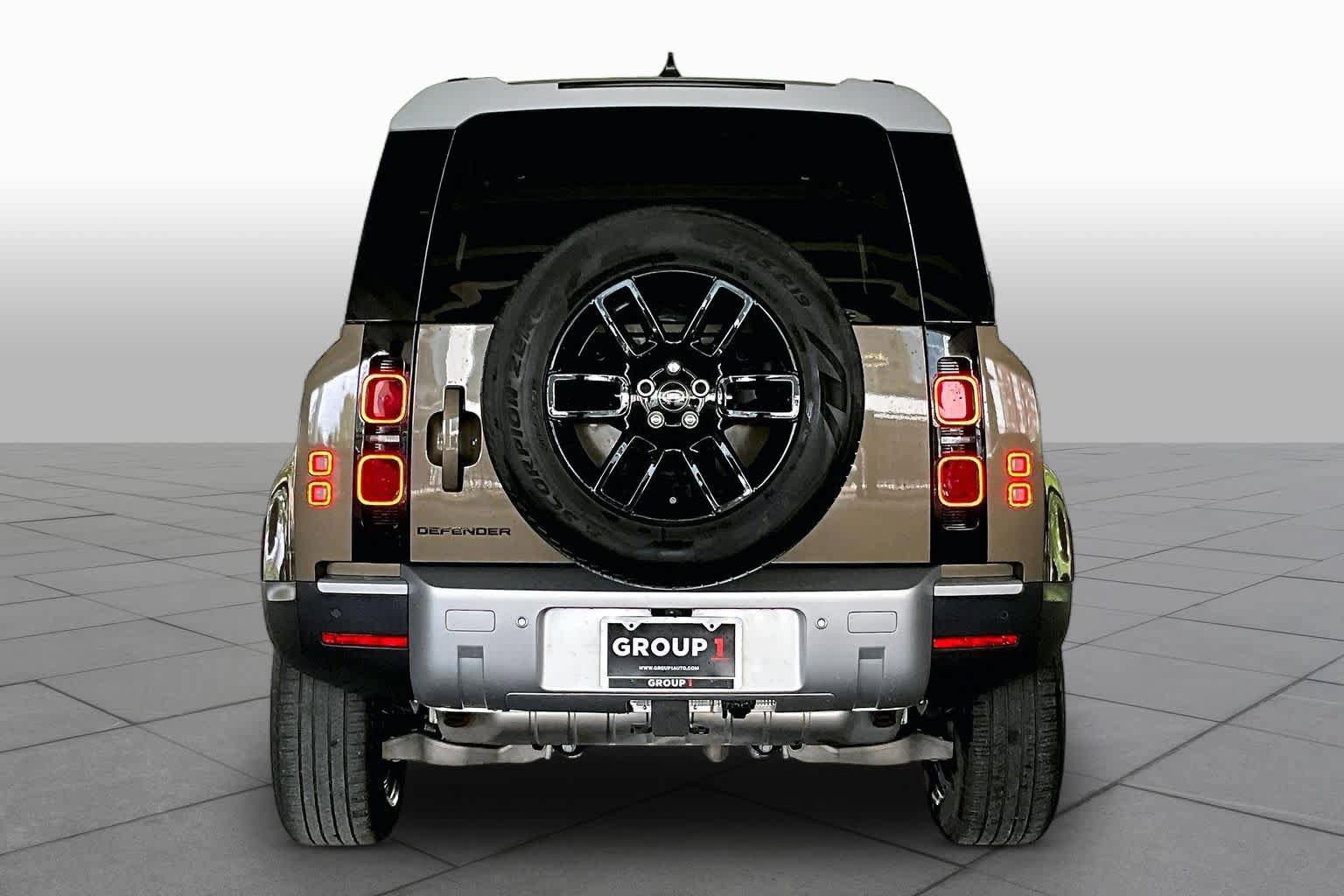 Used 2024 Land Rover Defender 110 S AWD/4WD image 4