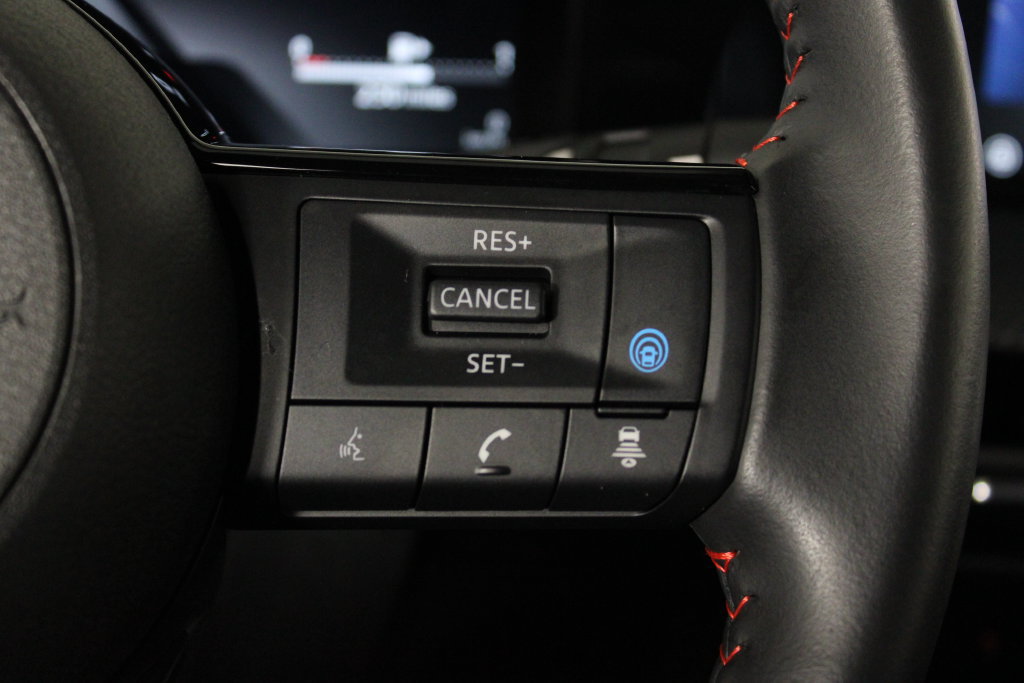 Certified 2026 Nissan Kicks SR FWD image 26