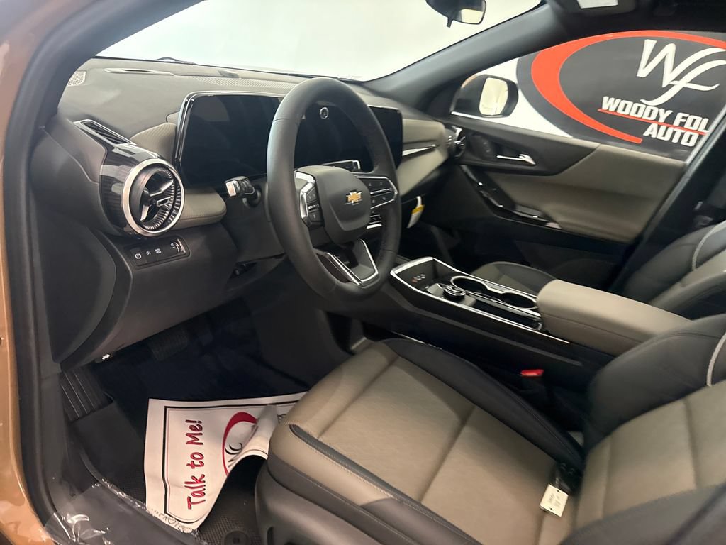 New 2027 Chevrolet Equinox LT w/ Convenience Package II FWD image 11