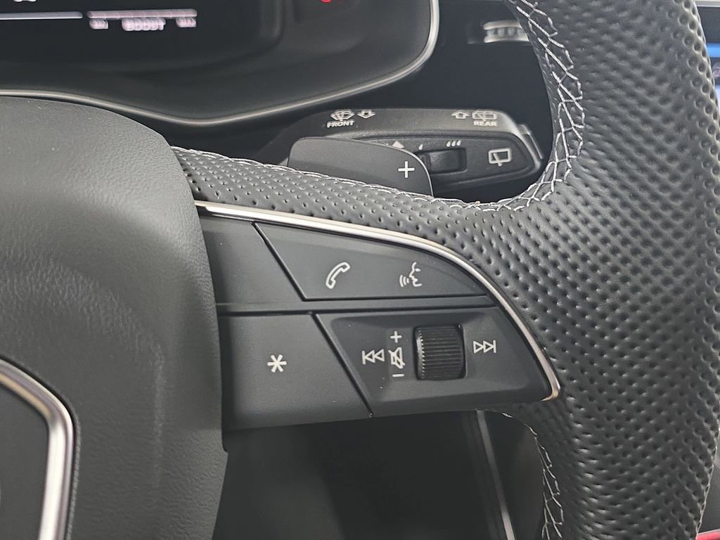 New 2026 Audi SQ7 Premium Plus AWD/4WD image 13