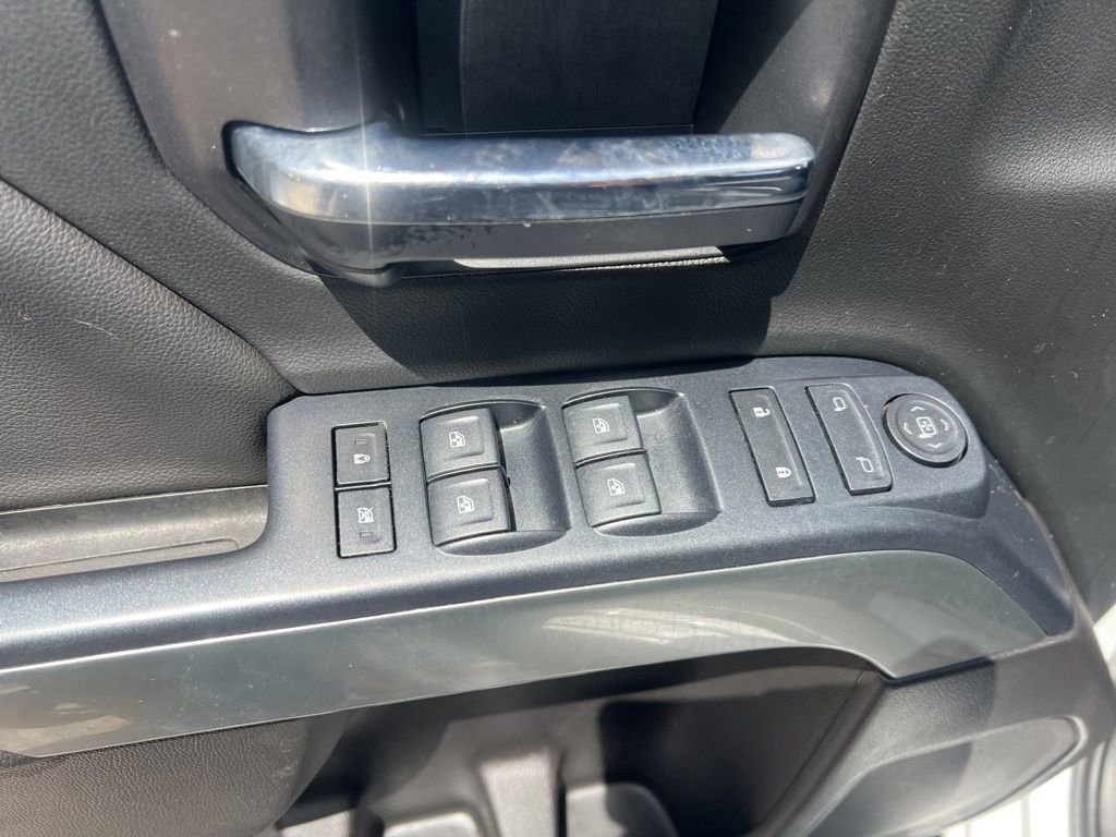 Used 2018 Chevrolet Silverado 1500 LT image 32