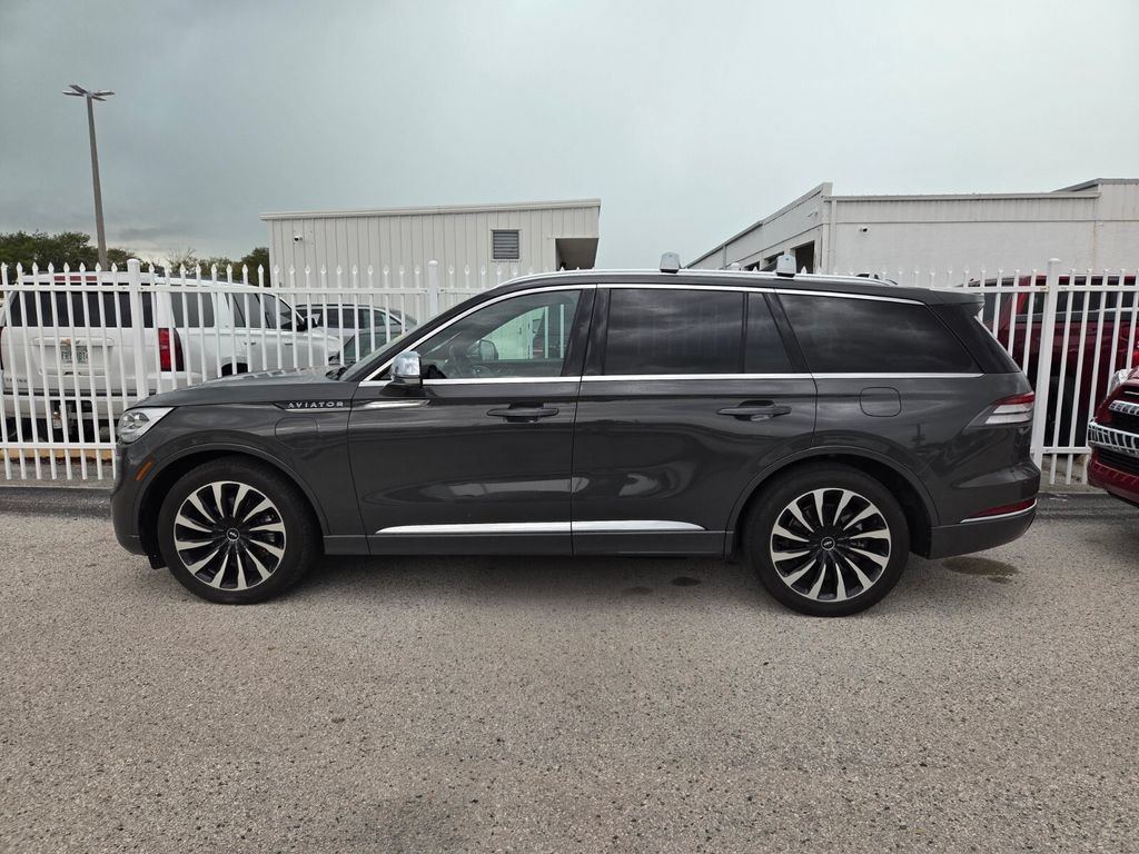 Used 2022 Lincoln Aviator Black Label Grand Touring AWD/4WD image 4