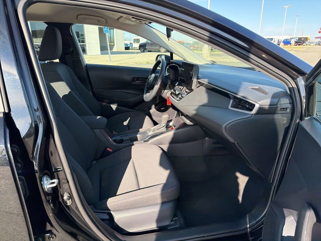 Used 2024 Toyota Corolla LE image 19