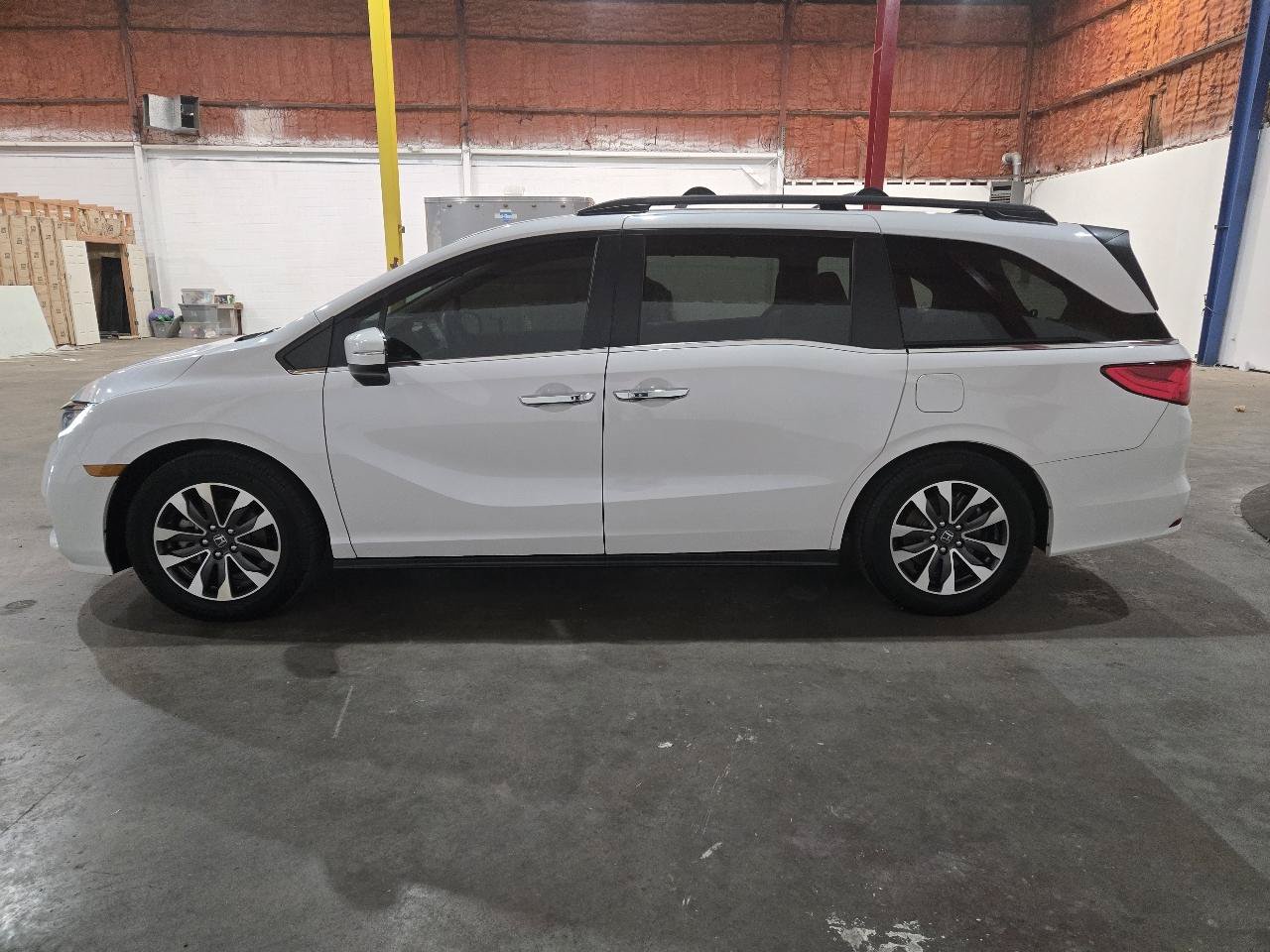 Used 2023 Honda Odyssey EX-L image 4